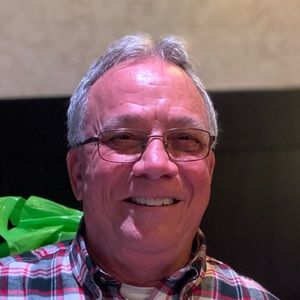 Meet your Posher, Dennis